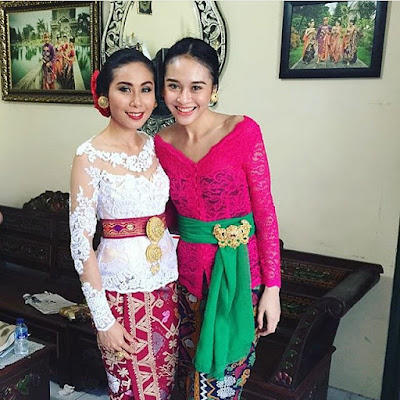 model kebaya modern terbaru dengan lengan dan rok panjang motif batik prada