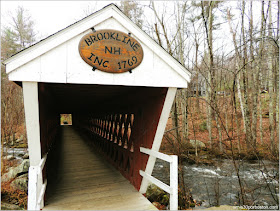 Puente Cubierto Peatonal Nissitissit Bridge en Brookline, New Hampshire