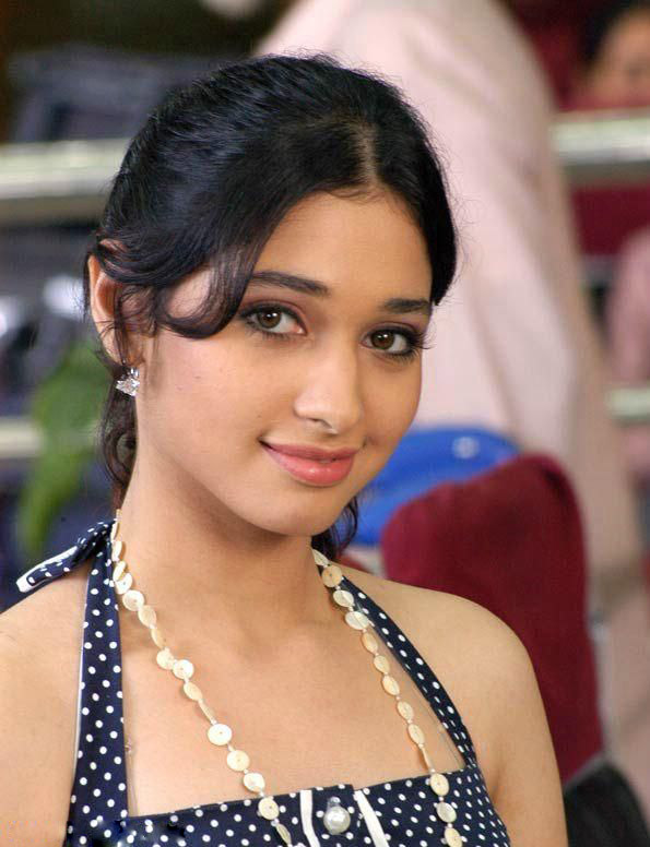 South India Cute Actress Tamanna Hot Photos