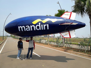 KREASI BALON kami menerima jasa penyewaan Sewa Balon Zeppelin untuk media Iklan Anda dan kami juga dapat menambahkan logo,banner,atau pesan singkat pada Sewa Balon Zeppelin sesuai kebutuhan Anda. Whatsapp 085774631992