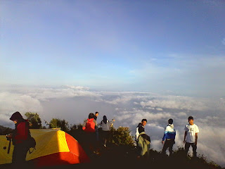 Samudra Awan Gunung Cikuray - Garut