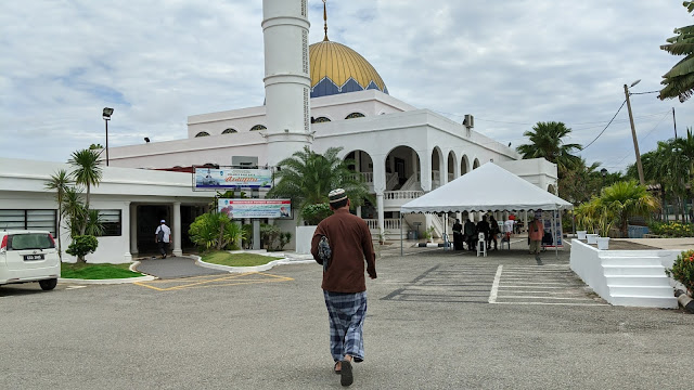 solat jumaat di masjid temerloh jaya dalam tempoh pkpp