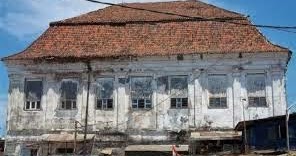 MISTERI DI BALIK TEMPAT ANGKER: Rumah Hantu Kupang, Surabaya