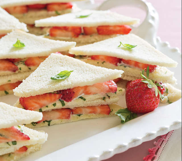 Strawberry Tea Sandwiches #lunch #appetizers