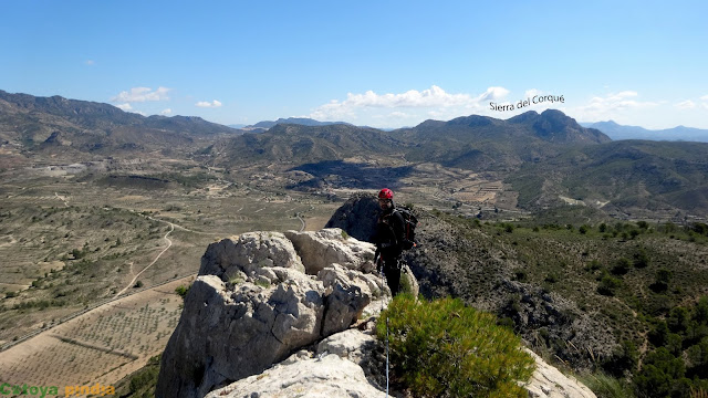 Via Ferrata y ascensión al Pico en la Sierra de Lúgar