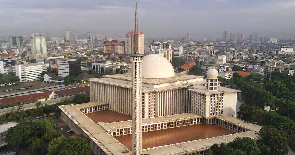 Sejarah Bangunan Masjid Raya Istiqlal  ASAL USUL DAN SEJARAH