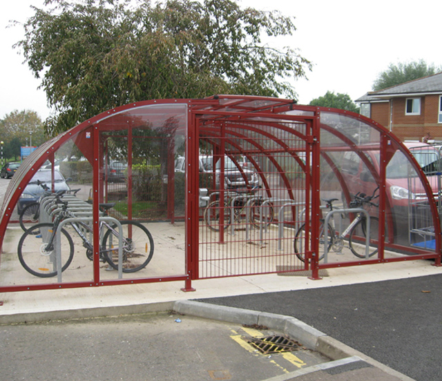 Bicicletário com cobertura de PET