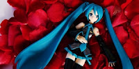 http://www.optimisticpenguin.com/2009/07/figma-miku-hatsune-review.html