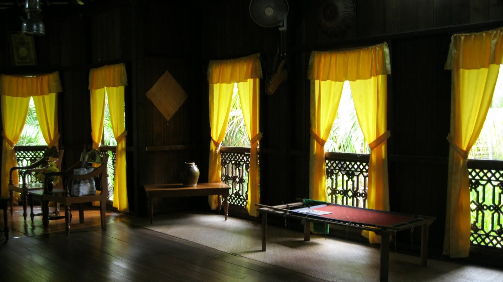 Ruang Tamu Rumah Melayu  Desainrumahid.com