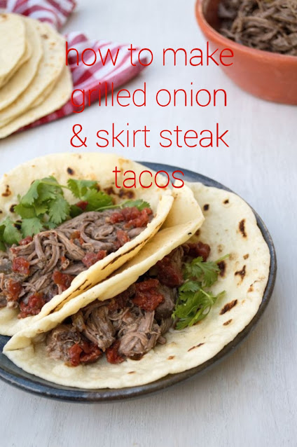 how to make grilled onion & skirt steak tacos। how to cut skirt steak for tacos