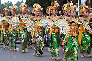 Tari Tradisional Bali Maret 2012