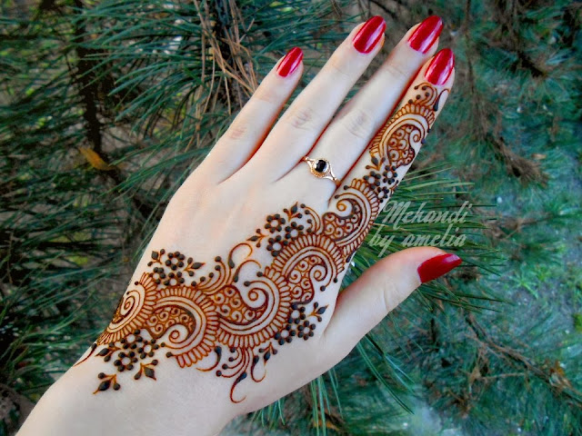 Amelia Mehndi Designs 2013 for Young Girls