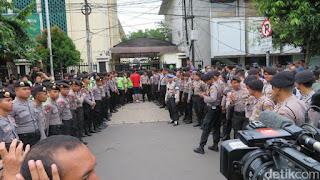 Waaww Ternyata Begini Kondisi Lapangan Pengamanan Jelang Sidang Perdana Ahok di PN Jakut - Commando