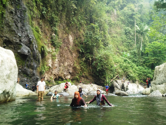 ngungun saok lubuk minturun padang