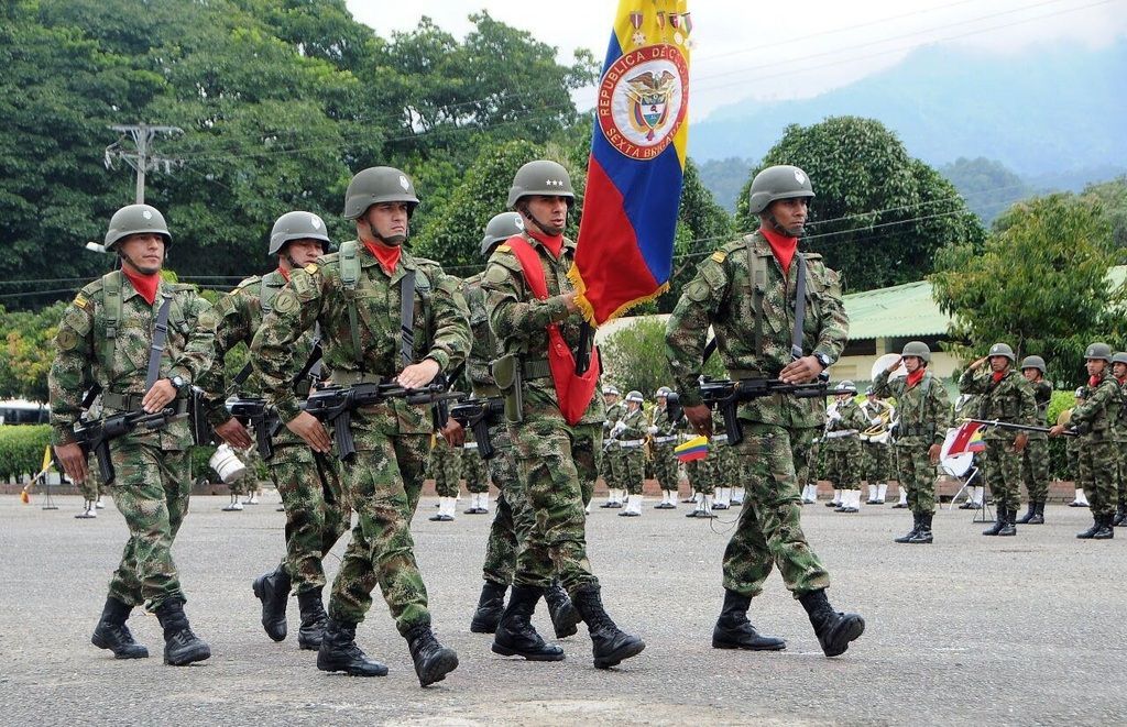 Gobierno Petro ampliará capacidad del batallón de ingenieros del ejército para obras civiles