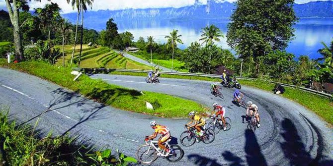 Jalan Paling Indah Di Indonesia