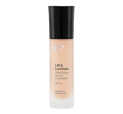 no 7 Lift & Luminate Foundation SPF 15