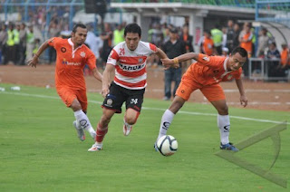 Persepam MU vs Persisam = 2-2 , Gol Injury Time Obiora