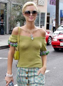 Paris Hilton beats chilly weather without bra