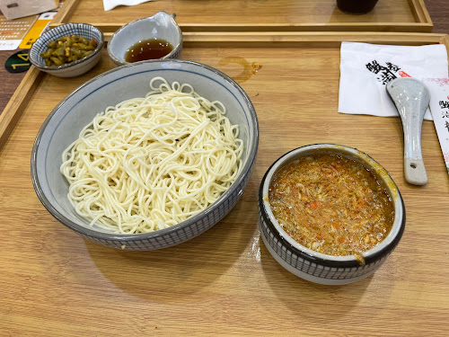 Xie Man Lou Crab Roes Noodles (蟹滿樓 蟹黄面) Gulou East Street (鼓樓東大街) [Beijing, CHINA] Signature stirred noodles with crab roes and meat (純蟹黄金撈面)