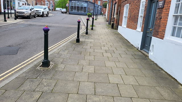 Bollard Crowns