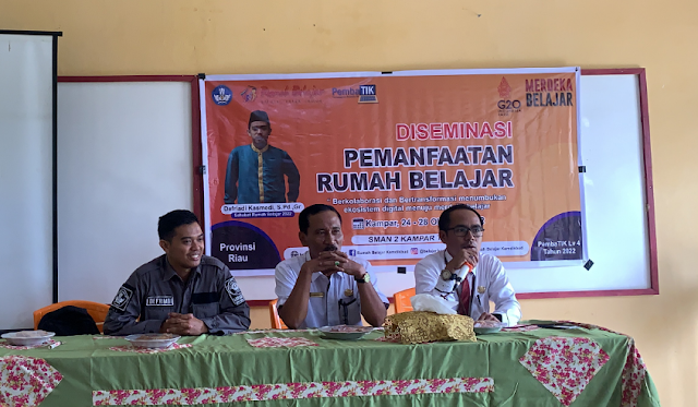 Kunjungi SMAN 2 Kampar Timur. Guru dan Mahasiswa PLP antusias ikuti Sosialisasi Rumah Belajar