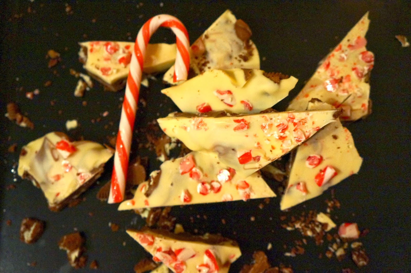 http://heavenlybakings.blogspot.fi/2013/12/ameriikan-herkut-peppermint-cookie-bark.html