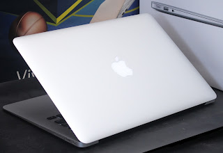 Jual Macbook Air Core i5 Early 2015 13-Inch Fullset