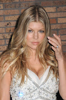 Fergie Cleans Up Her Cleavage