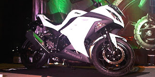 Kawasaki All New Ninja 250 Full Injection Warna Putih