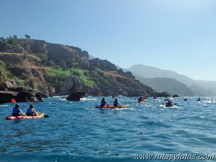 Kayak Playa de Burriana - Acantilados de Maro