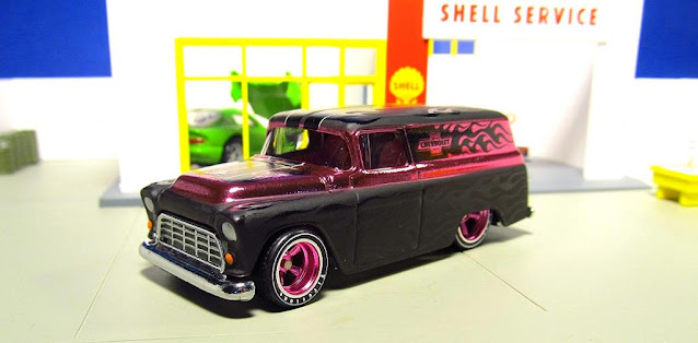 hot wheels chevy panel japan convention pink