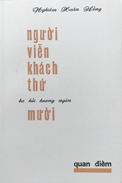 nguoi-vien-khach-thu-muoi-mua-sach-hay