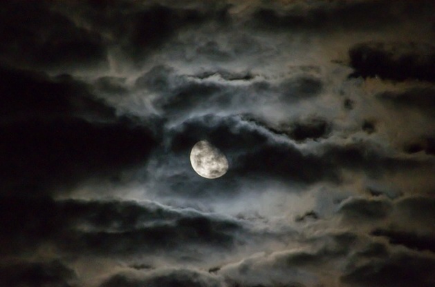 Gambar Bulan Indah Saat Malam Kumpulan Gambar