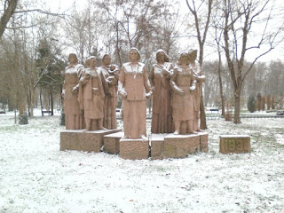Yambol Ladies, Yambol, snow, 1931, shawls, Yambol City Park,