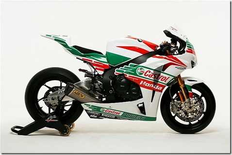 2011-castrol-honda-wsbk-team-photos