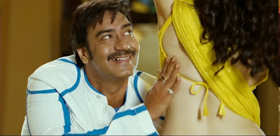 Tamanna Hot Still Navel Showing From Himmatwala Movie With Ajay Debgan