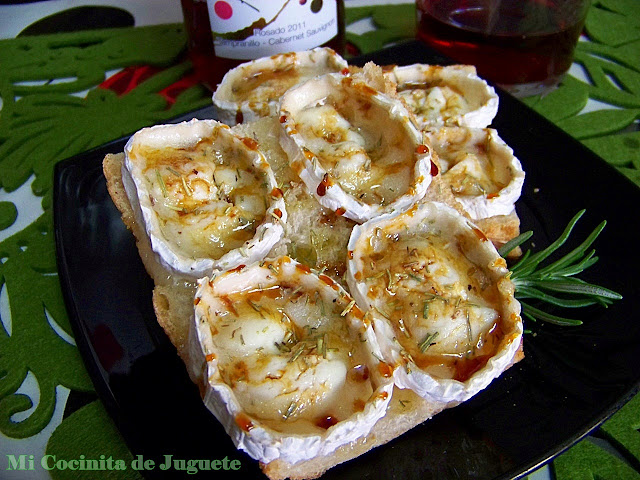 Tostadas de Queso y Miel