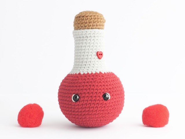 amigurumi-bottle-free-pattern-botella-patron-gratis-crochet-roja