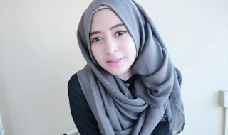 Tips 4. Praktis Memakai Hijab Modern Pashmina Populer image