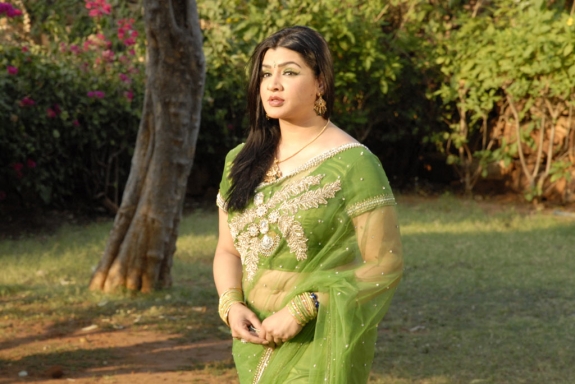 Aarthi Agarwal vanamum arputha siruvanum still - (8) - Aarthi Agarwal azhagiya vanamum arputha siruvanum stills 