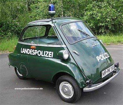 mobil polisi