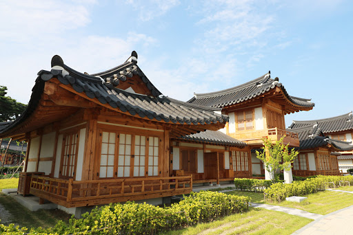 Korean hanok housing