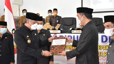 Sidang Paripurna DPRD, Sahkan Plafon Anggaran Sementara Tahun 2022.