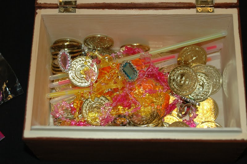 gold rush vbs decorating ideas. gold coin pieces,