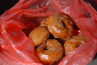 Blowing Bubbles: Kuih Keria Antarabangsa,Kg Limbungan, Melaka