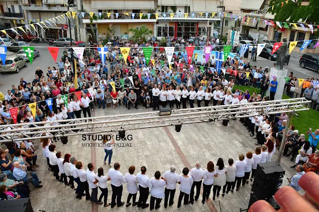 Μουσικοχορευτική εκδήλωση στον Ι. Ναό Αγ. Κωνσταντίνου και Ελένης στο Ναύπλιο με τον Π. Λάλεζα (βίντεο)