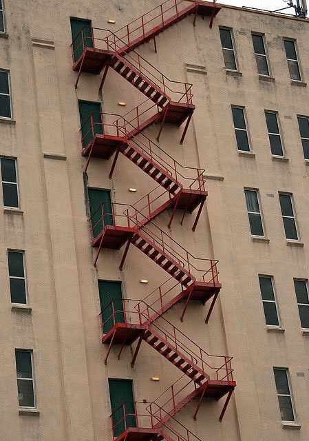 Cơ sở làm cầu thang thoát hiểm tại Đồng Tháp
