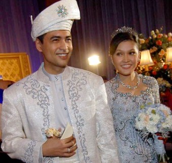 SyafiqSarah Inspirasi kahwin Baju  pengantin lelaki 