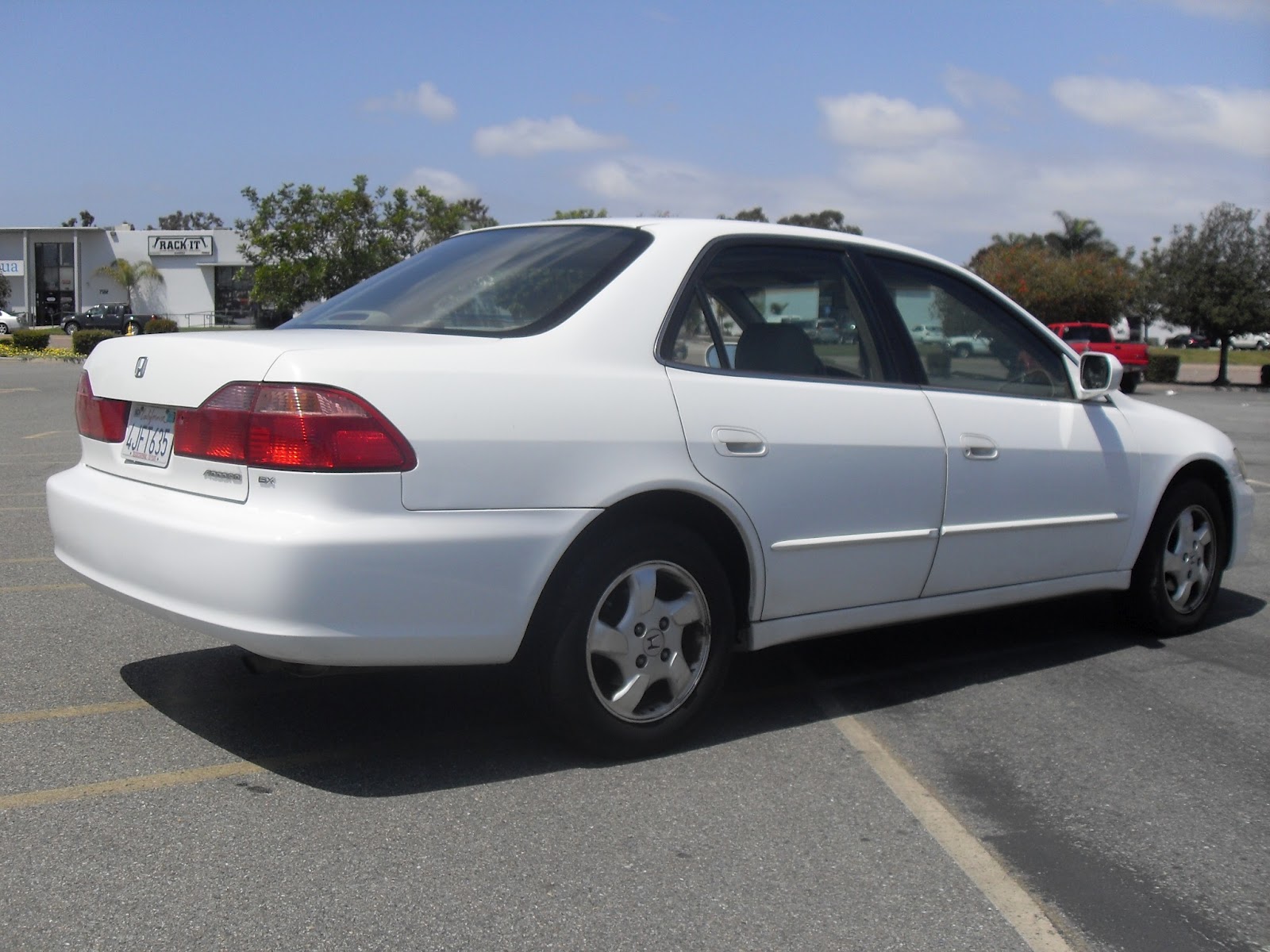 2000  Honda   Accord EX  White    T TAK Auto Service